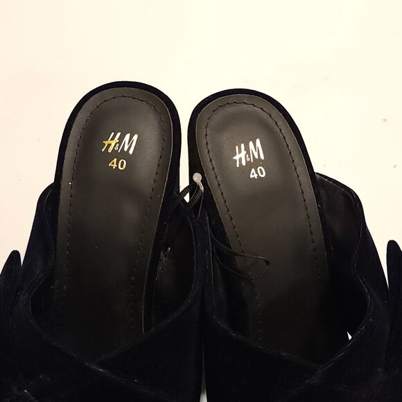 H&M Deep Navy Velvet Bow Woman's Heels Size 8.5 BNWT - Picture 5 of 9